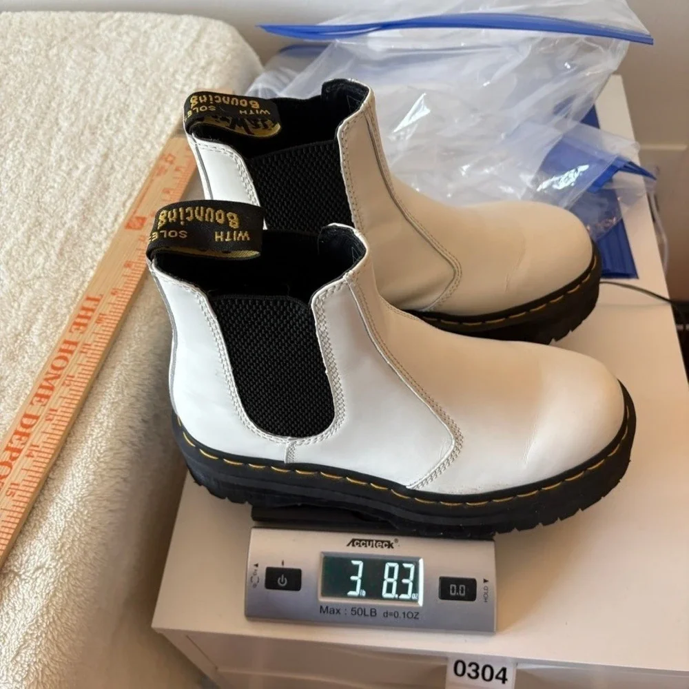 Dr Martens 2976 Quad Platform Chelsea Boots White Leather Size US 7 EU 39